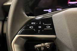 met. harmaa Audi Q6 e-tron 2024 kuva 17.