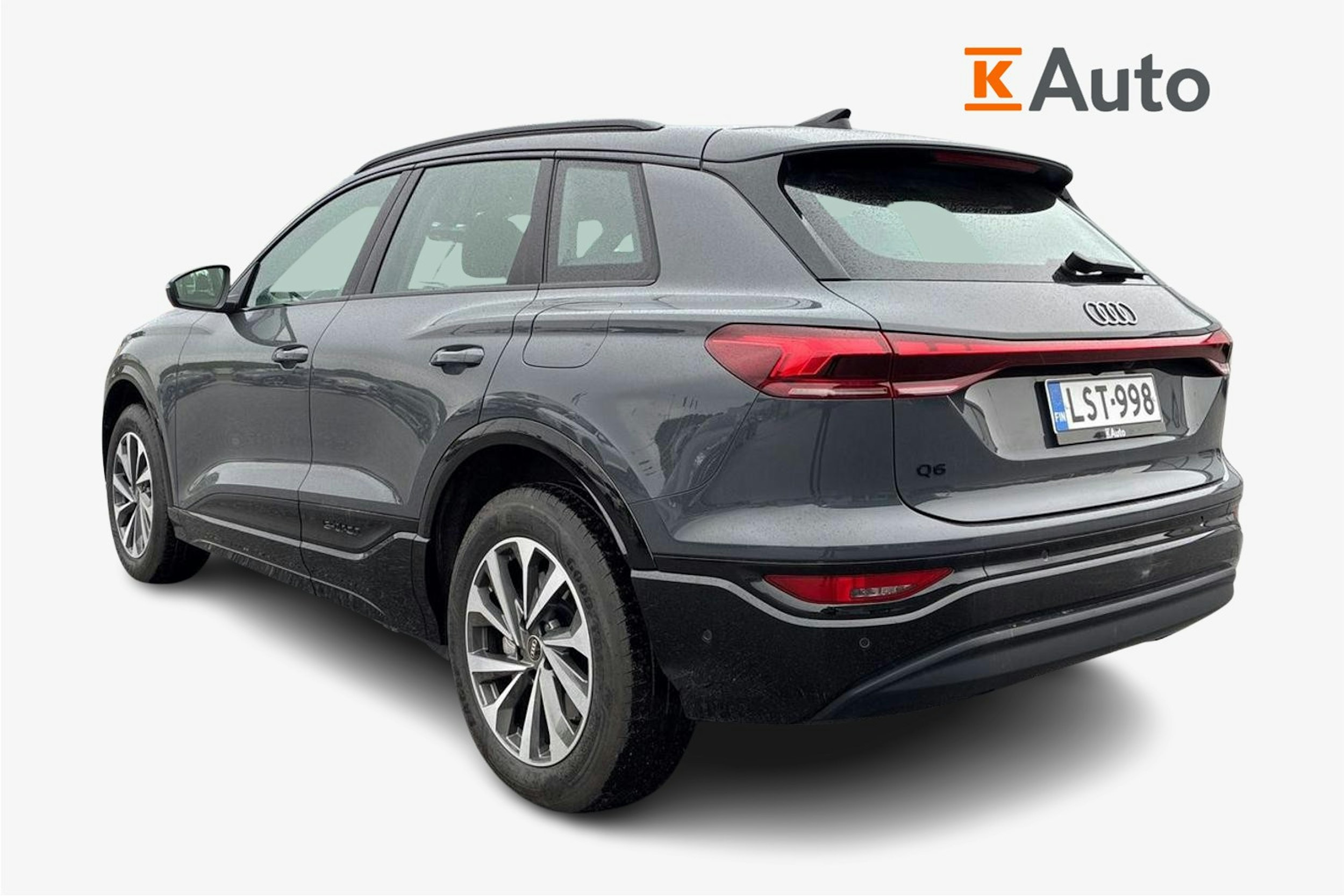 Harmaa Audi Q6 e-tron 2024 kuva 2.
