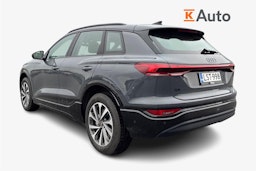 Harmaa Audi Q6 e-tron 2024 kuva 2.