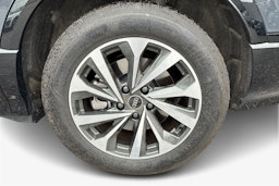 Harmaa Audi Q6 e-tron 2024 kuva 9.