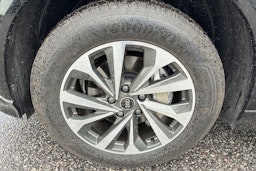 Harmaa Audi Q6 e-tron 2024 kuva 10.