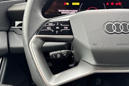 Harmaa Audi Q6 e-tron 2024 kuva 14.