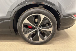 harmaa Audi Q6 e-tron 2024 kuva 10.