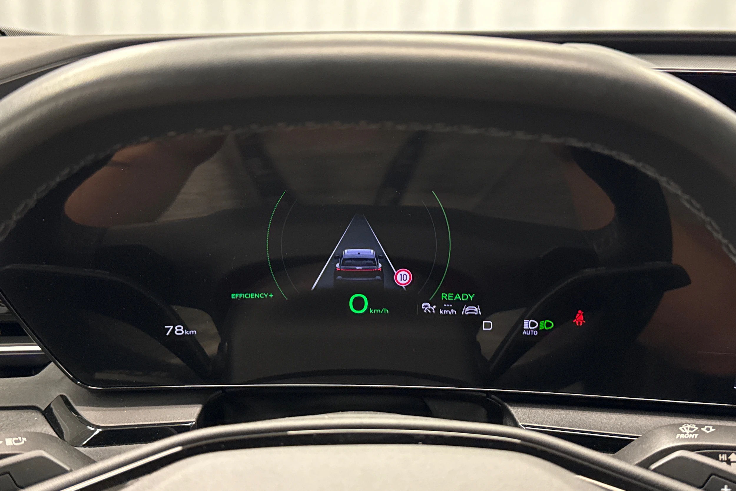 harmaa Audi Q6 e-tron 2024 kuva 13.