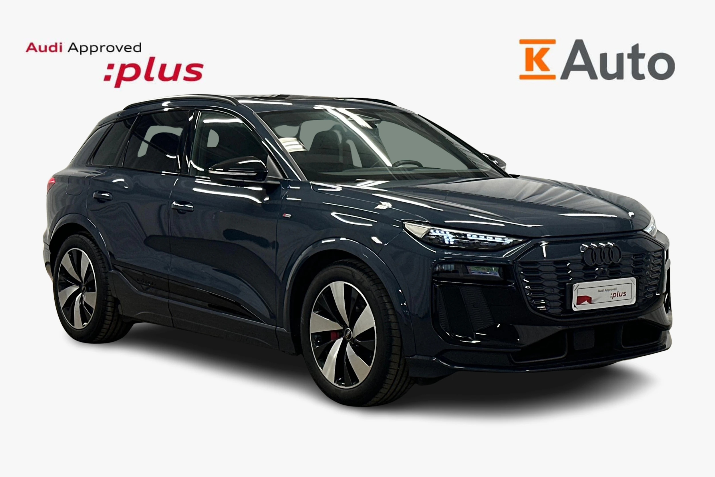 sininen Audi Q6 e-tron 2024 kuva 1.
