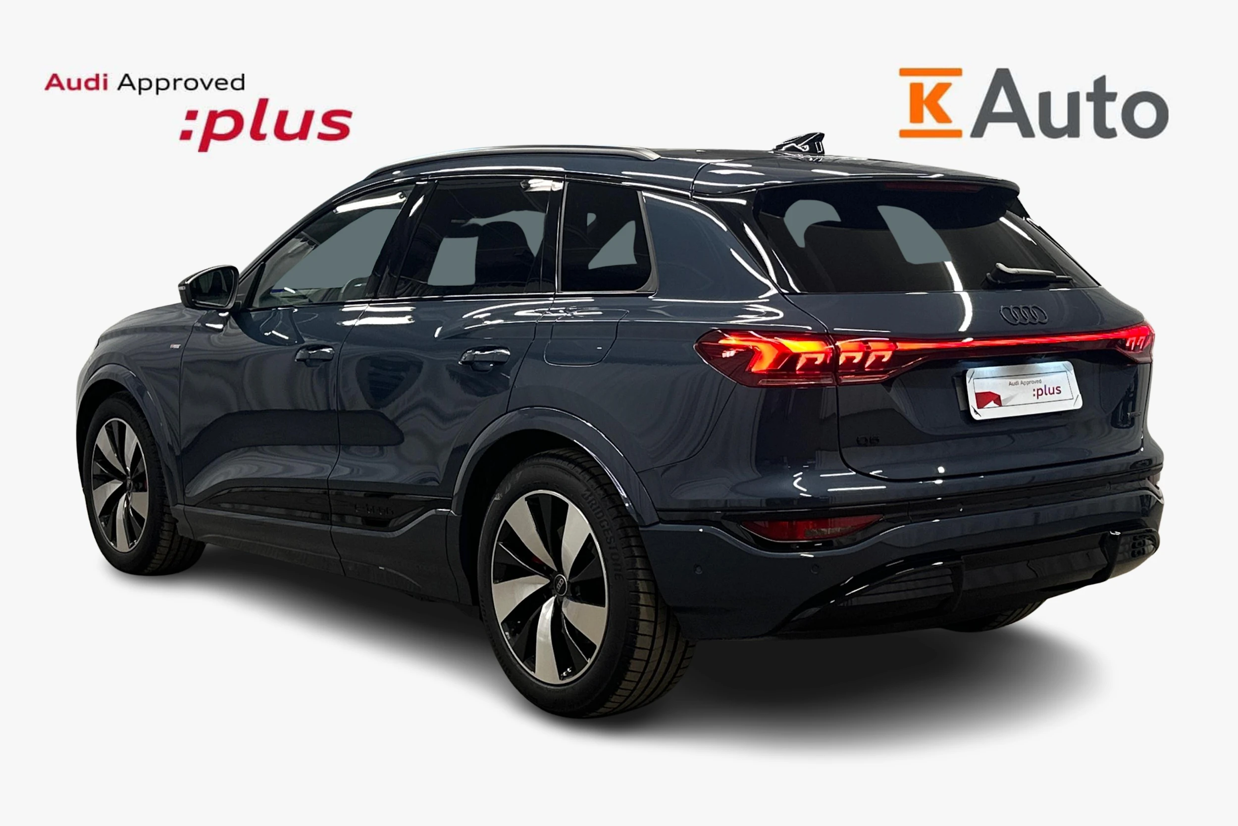 sininen Audi Q6 e-tron 2024 kuva 2.