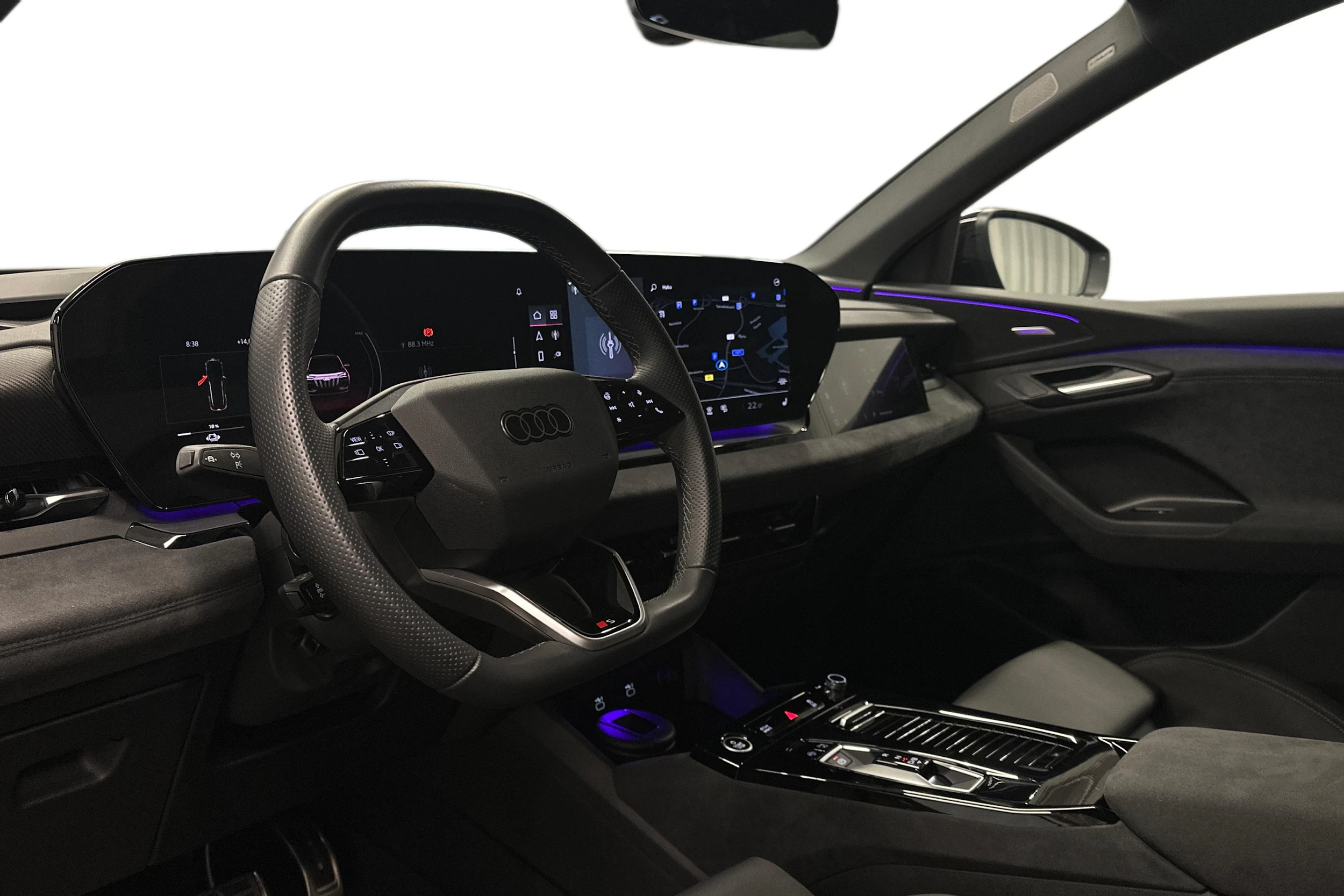 sininen Audi Q6 e-tron 2024 kuva 6.