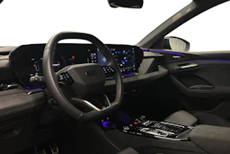 sininen Audi Q6 e-tron 2024 kuva 6.