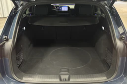 sininen Audi Q6 e-tron 2024 kuva 11.