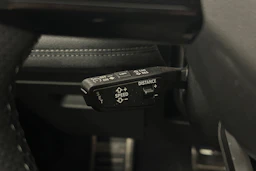 sininen Audi Q6 e-tron 2024 kuva 21.