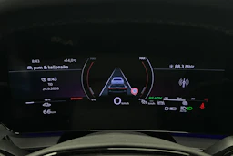sininen Audi Q6 e-tron 2024 kuva 22.