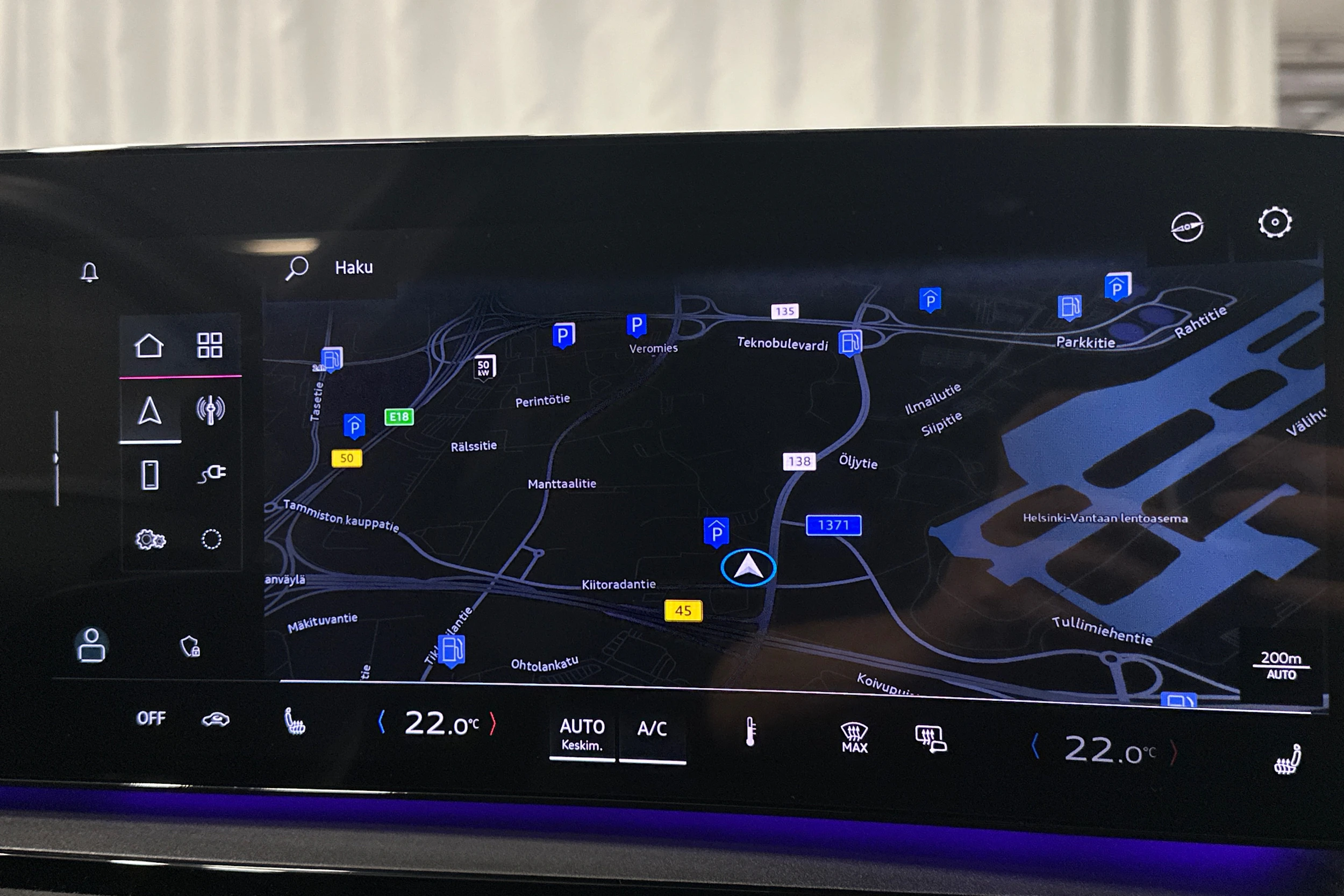 sininen Audi Q6 e-tron 2024 kuva 24.