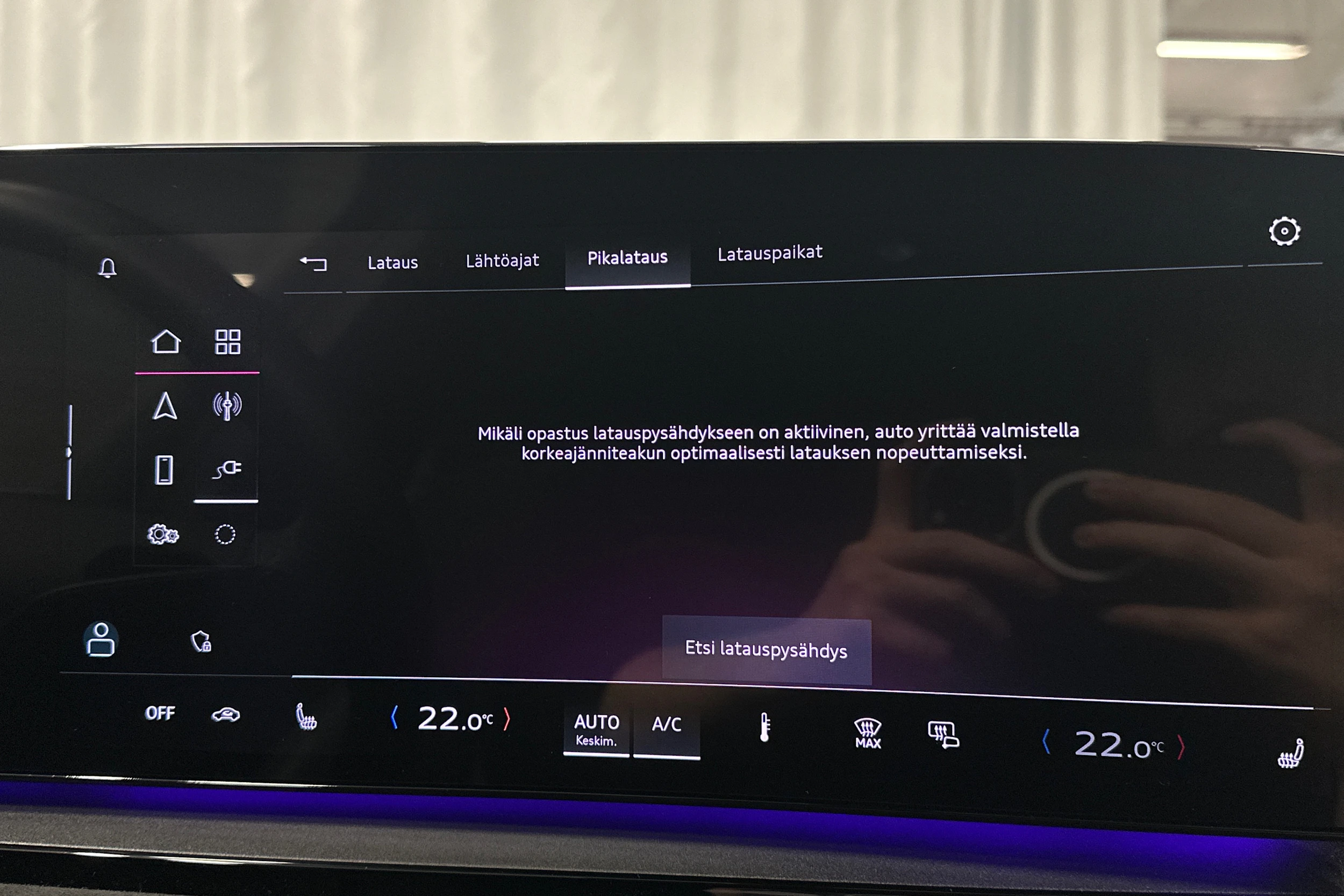sininen Audi Q6 e-tron 2024 kuva 28.