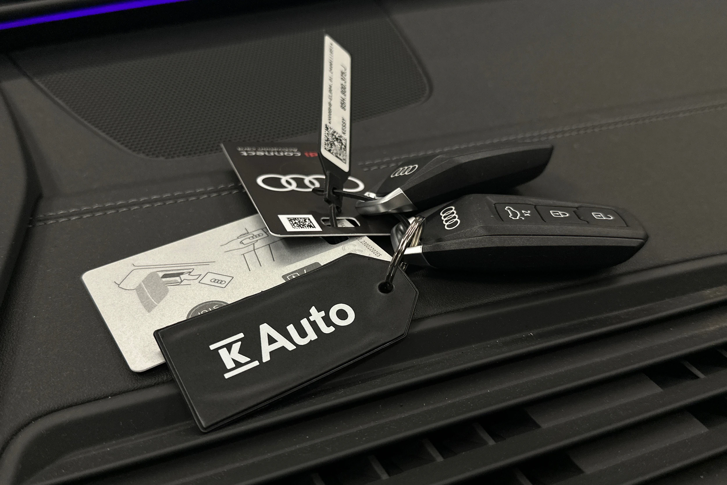 sininen Audi Q6 e-tron 2024 kuva 41.