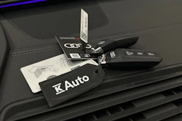 sininen Audi Q6 e-tron 2024 kuva 41.
