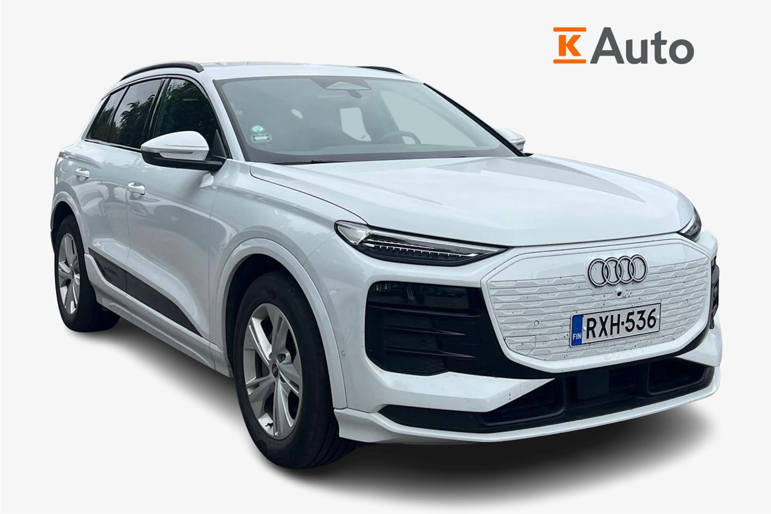 Valkoinen Audi Q6 e-tron 2024 kuva 1.