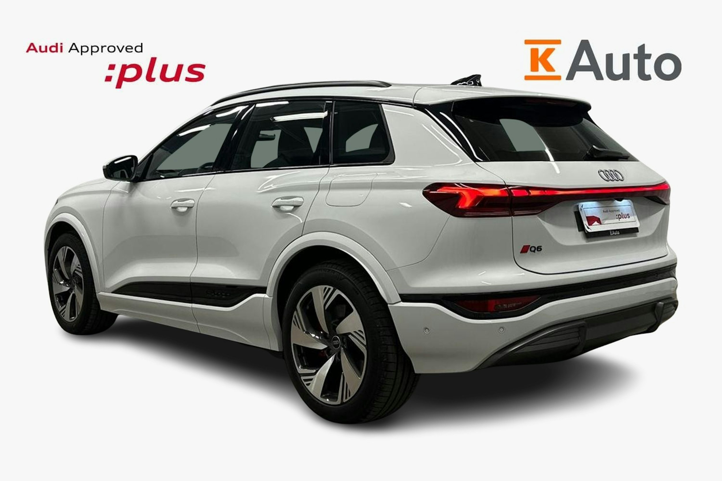 valkoinen Audi Q6 e-tron 2024 kuva 2.