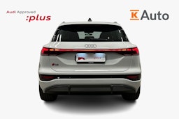 valkoinen Audi Q6 e-tron 2024 kuva 3.