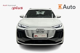 valkoinen Audi Q6 e-tron 2024 kuva 5.