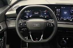 valkoinen Audi Q6 e-tron 2024 kuva 16.
