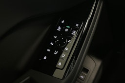 valkoinen Audi Q6 e-tron 2024 kuva 17.