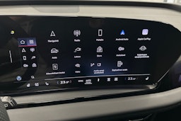 valkoinen Audi Q6 e-tron 2024 kuva 24.