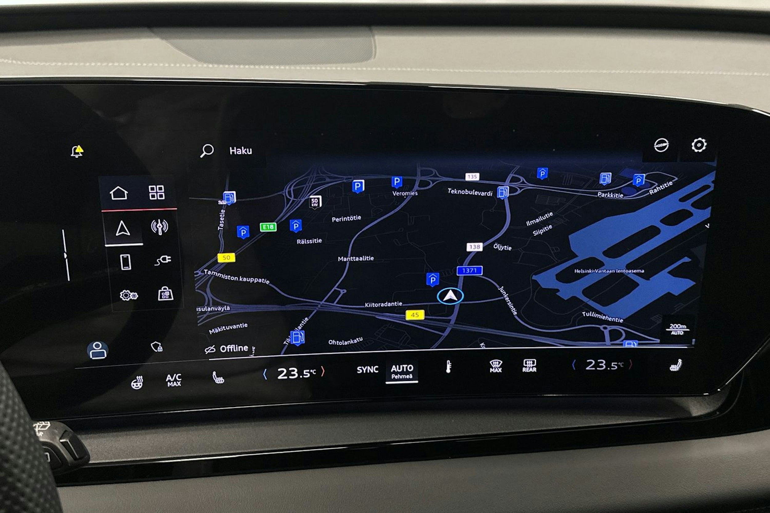valkoinen Audi Q6 e-tron 2024 kuva 25.