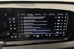 valkoinen Audi Q6 e-tron 2024 kuva 26.