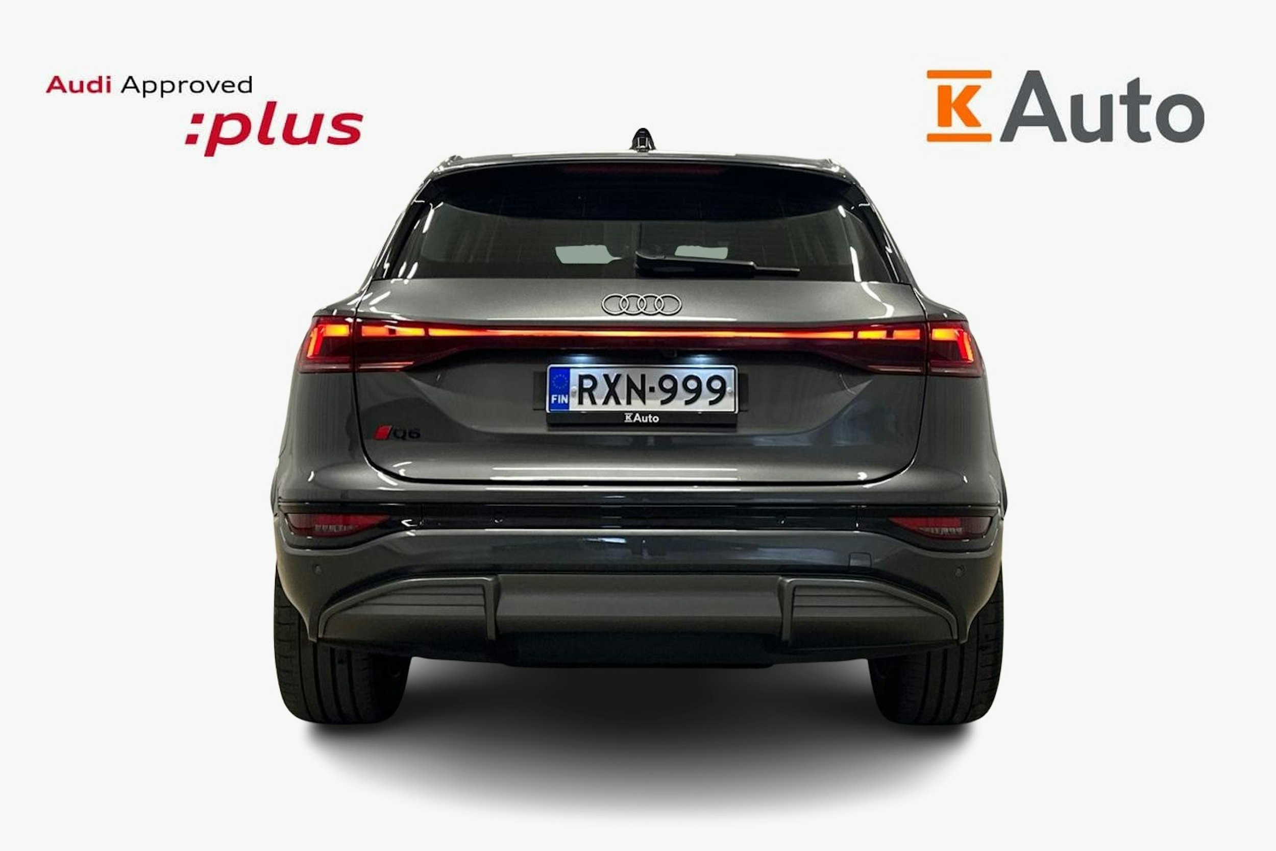 harmaa Audi Q6 e-tron 2024 kuva 3.