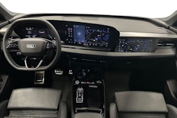 harmaa Audi Q6 e-tron 2024 kuva 9.