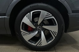 harmaa Audi Q6 e-tron 2024 kuva 12.