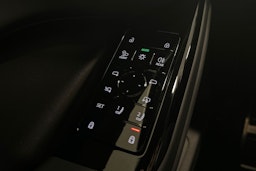 harmaa Audi Q6 e-tron 2024 kuva 23.