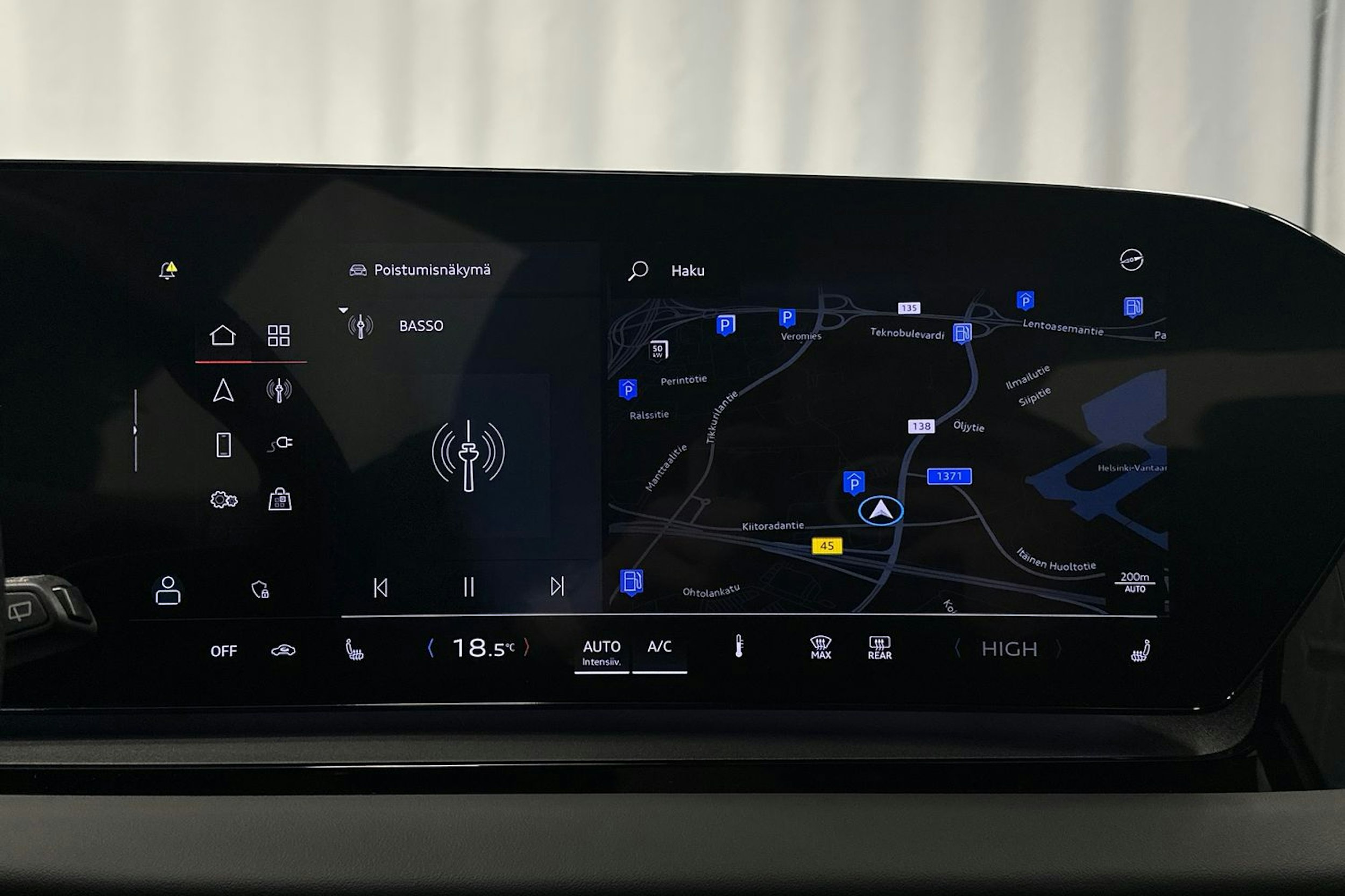 harmaa Audi Q6 e-tron 2024 kuva 24.