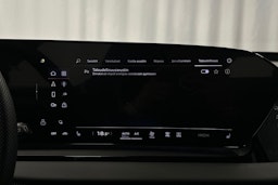 harmaa Audi Q6 e-tron 2024 kuva 32.