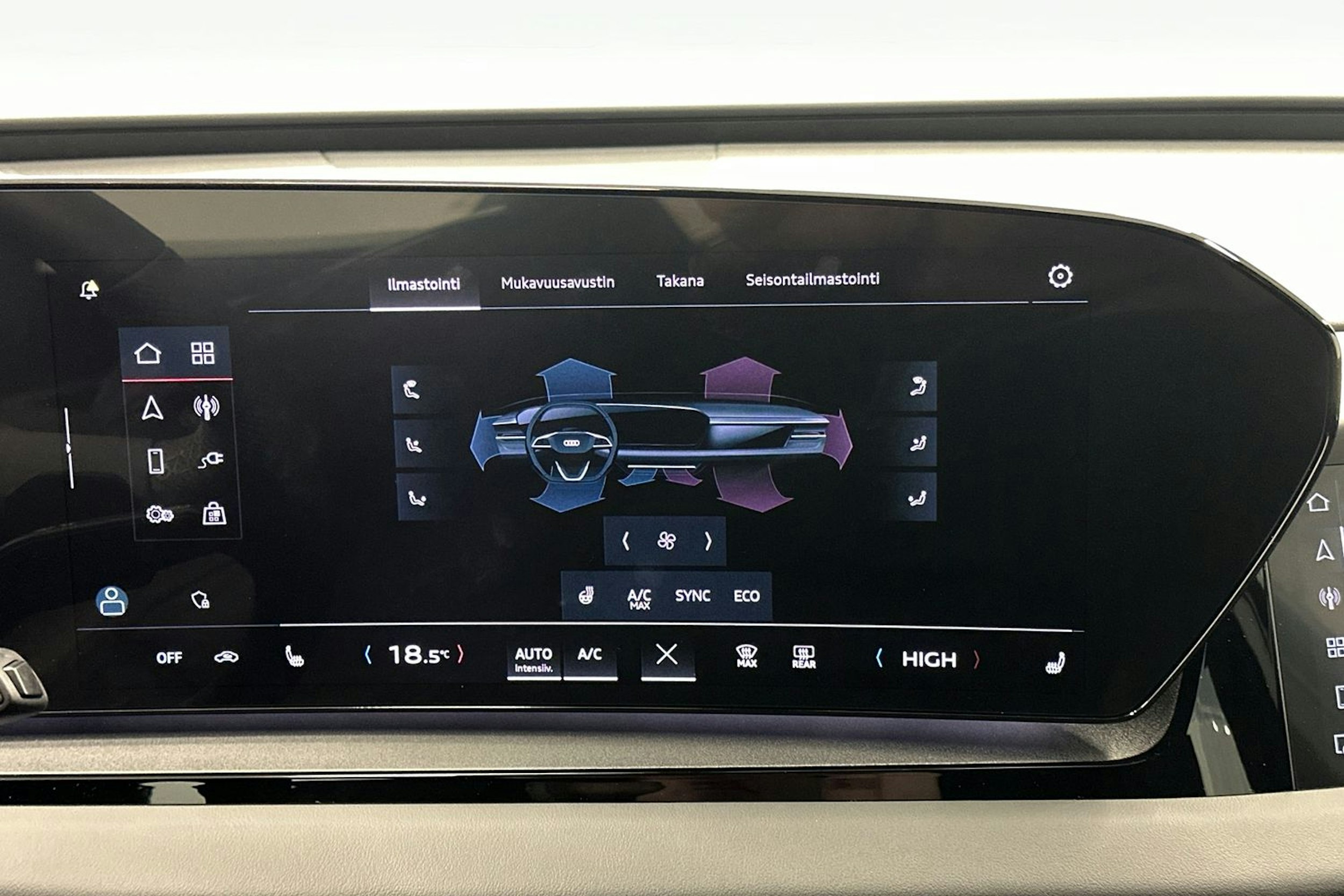 harmaa Audi Q6 e-tron 2024 kuva 34.