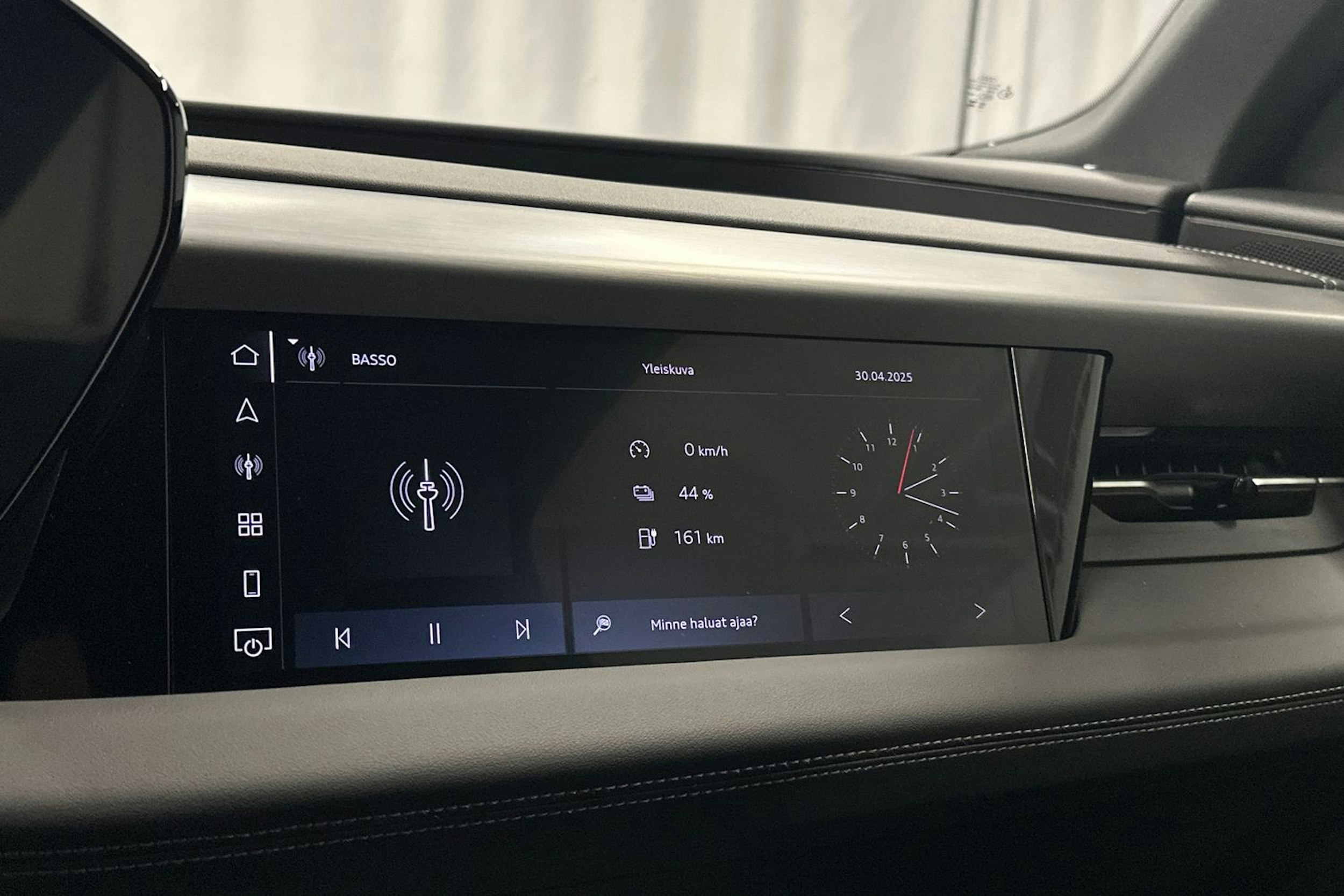 harmaa Audi Q6 e-tron 2024 kuva 39.
