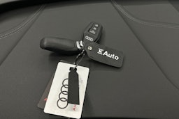 harmaa Audi Q6 e-tron 2024 kuva 41.