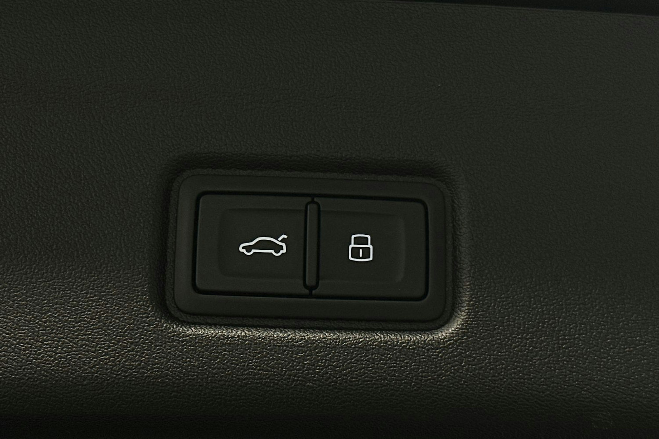 harmaa Audi Q6 e-tron 2024 kuva 43.
