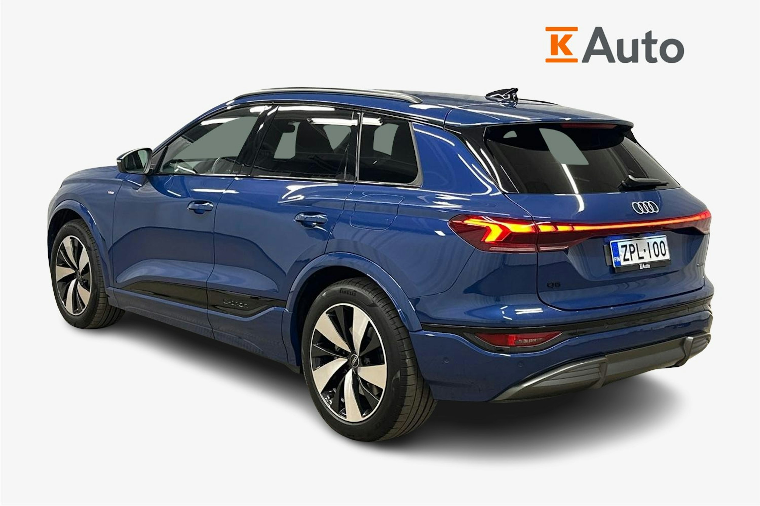 sininen Audi Q6 e-tron 2024 kuva 2.