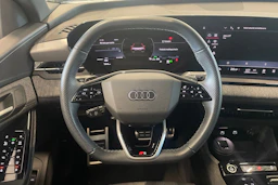 harmaa Audi Q6 e-tron 2024 kuva 18.