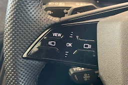 harmaa Audi Q6 e-tron 2024 kuva 21.