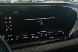 harmaa Audi Q6 e-tron 2024 kuva 25.