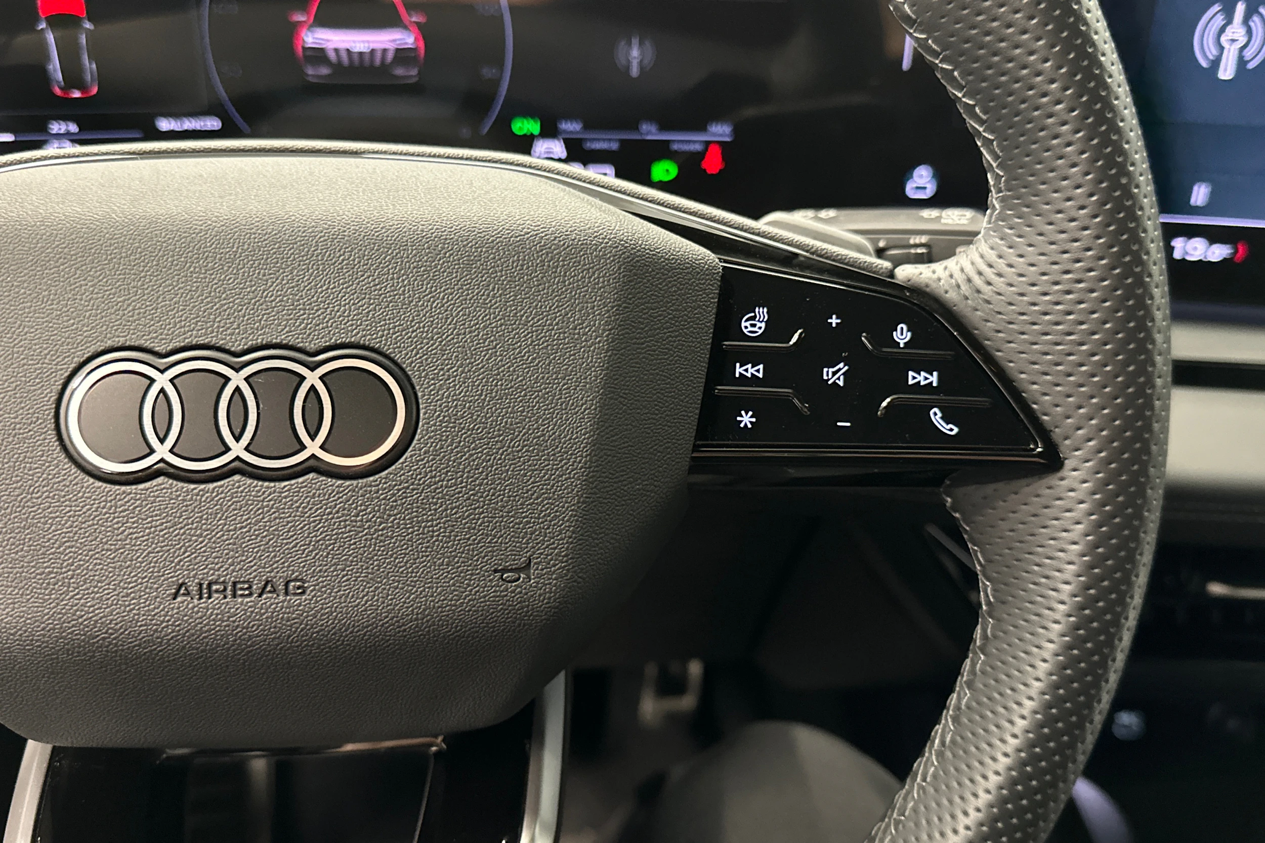 sininen Audi Q6 e-tron 2024 kuva 12.