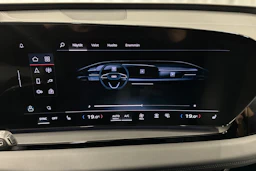 sininen Audi Q6 e-tron 2024 kuva 20.