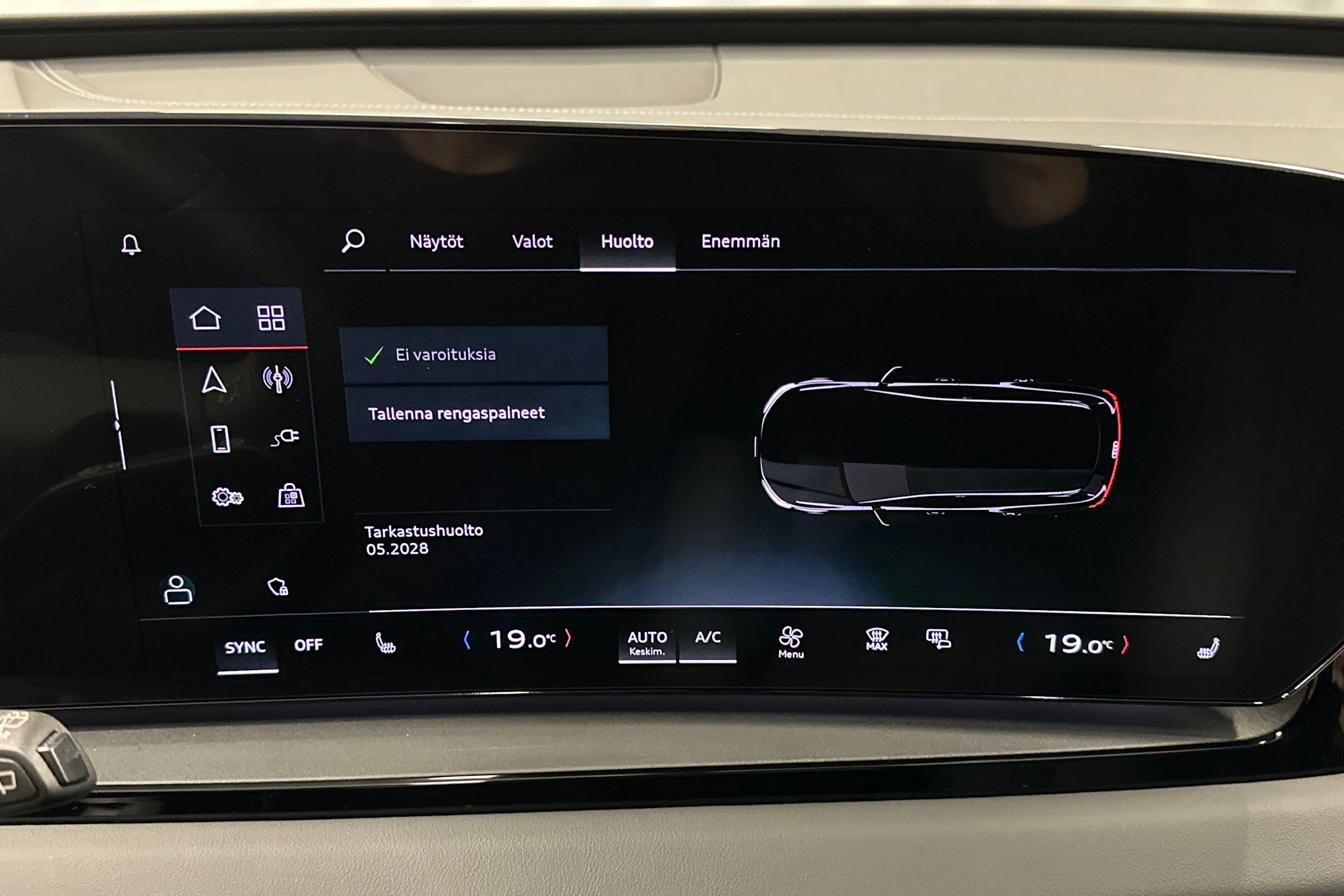 sininen Audi Q6 e-tron 2024 kuva 21.