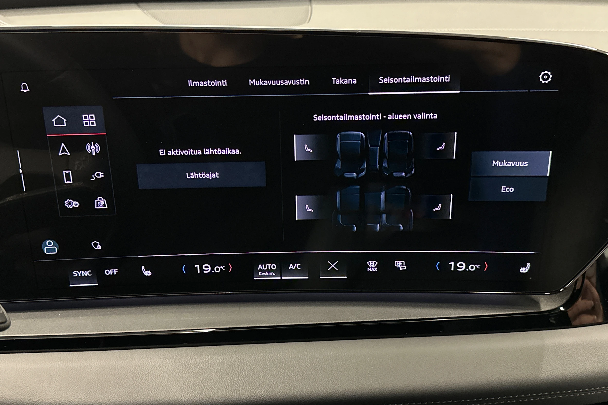 sininen Audi Q6 e-tron 2024 kuva 30.