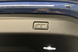 sininen Audi Q6 e-tron 2024 kuva 38.