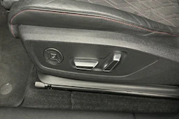 harmaa Audi Q6 e-tron 2024 kuva 38.