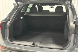 harmaa Audi Q6 e-tron 2024 kuva 41.
