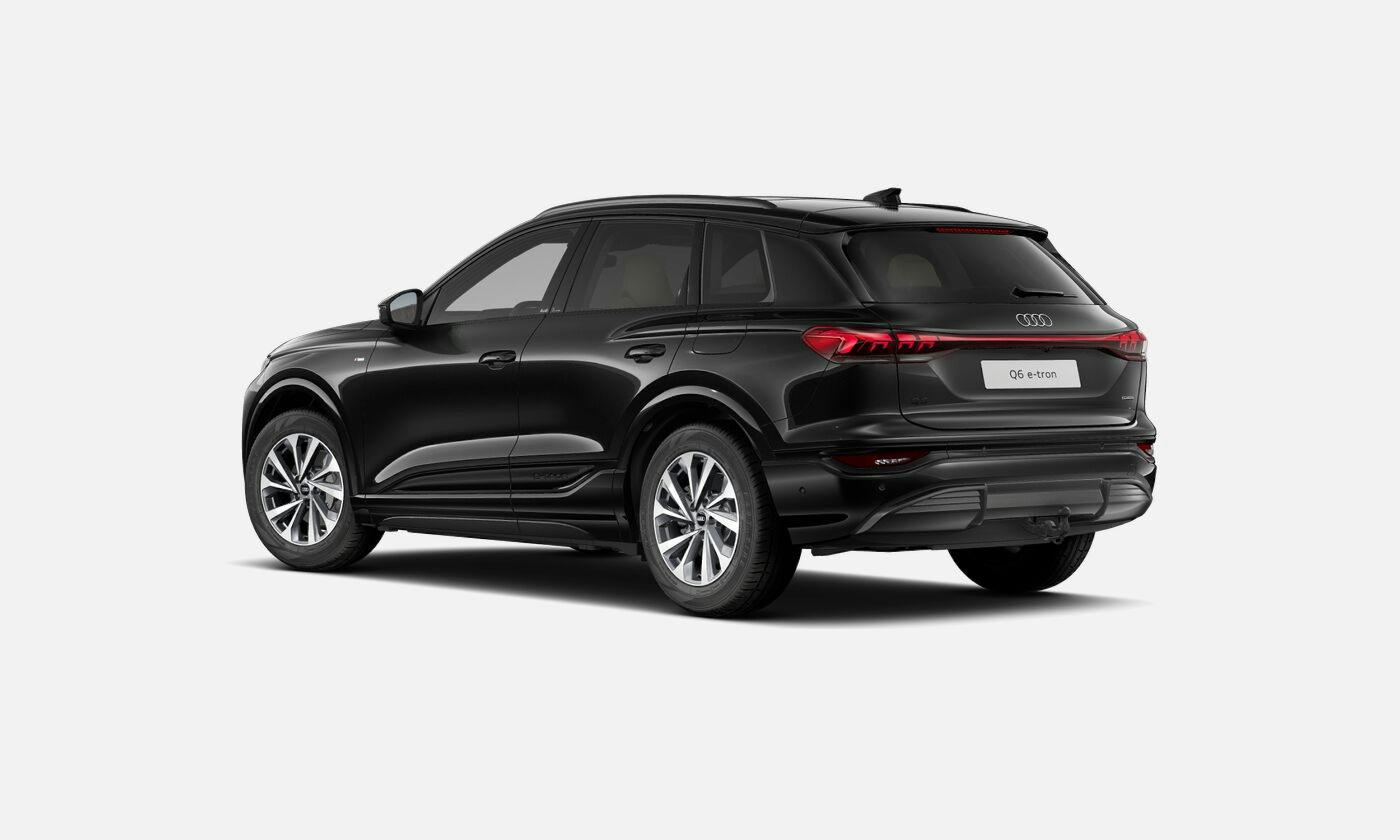 musta Audi Q6 e-tron 2025 kuva 3.